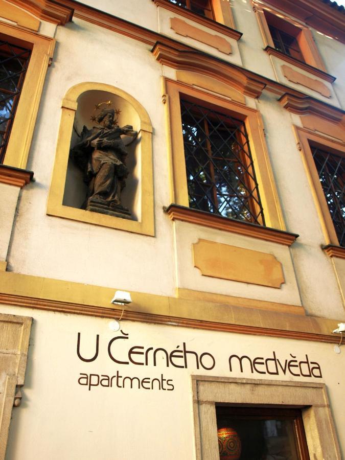 U Cerneho Medveda- At The Black Bear Appartement Praag Buitenkant foto