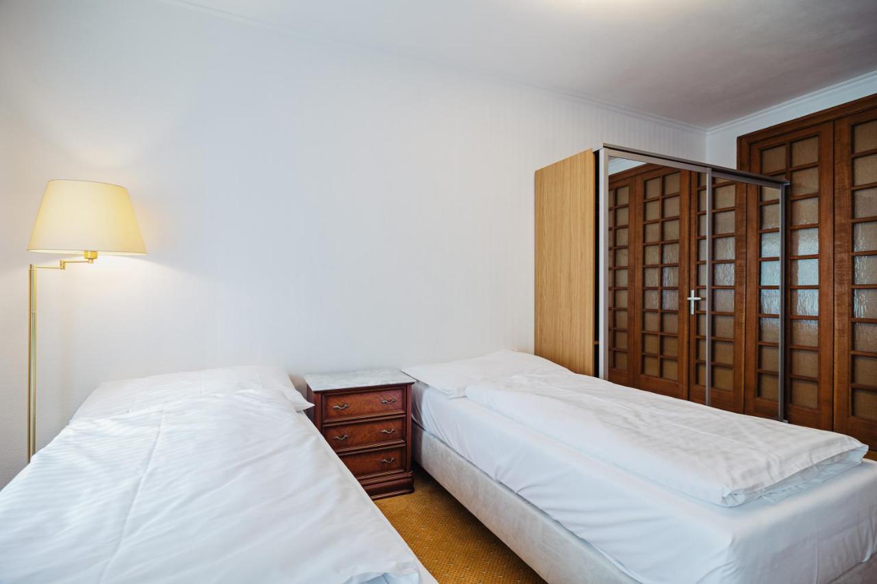 U Cerneho Medveda- At The Black Bear Appartement Praag Buitenkant foto