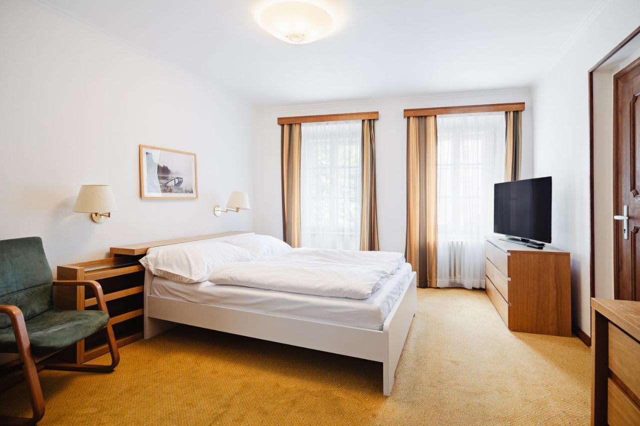 U Cerneho Medveda- At The Black Bear Appartement Praag Buitenkant foto