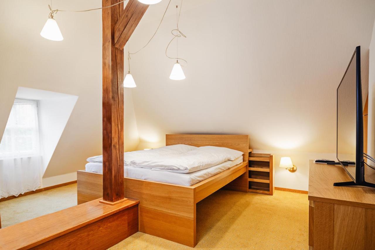 U Cerneho Medveda- At The Black Bear Appartement Praag Buitenkant foto