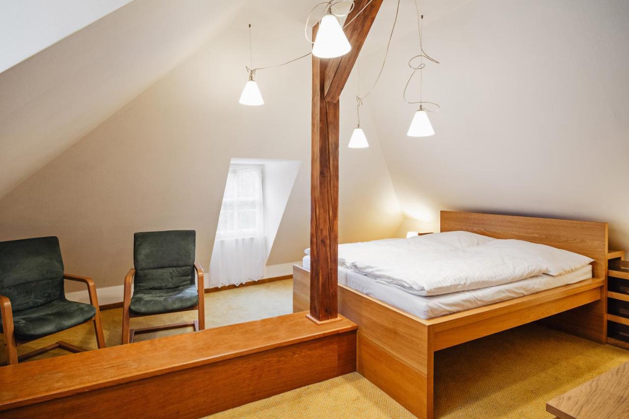 U Cerneho Medveda- At The Black Bear Appartement Praag Buitenkant foto