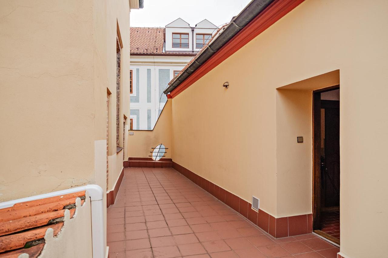 U Cerneho Medveda- At The Black Bear Appartement Praag Buitenkant foto